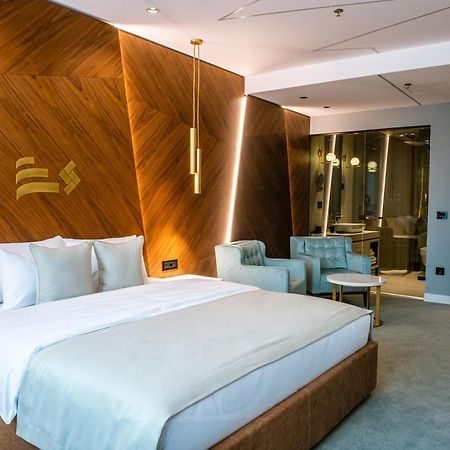 Hotel Pupin ノヴィ・サド エクステリア 写真 A room at the hotel