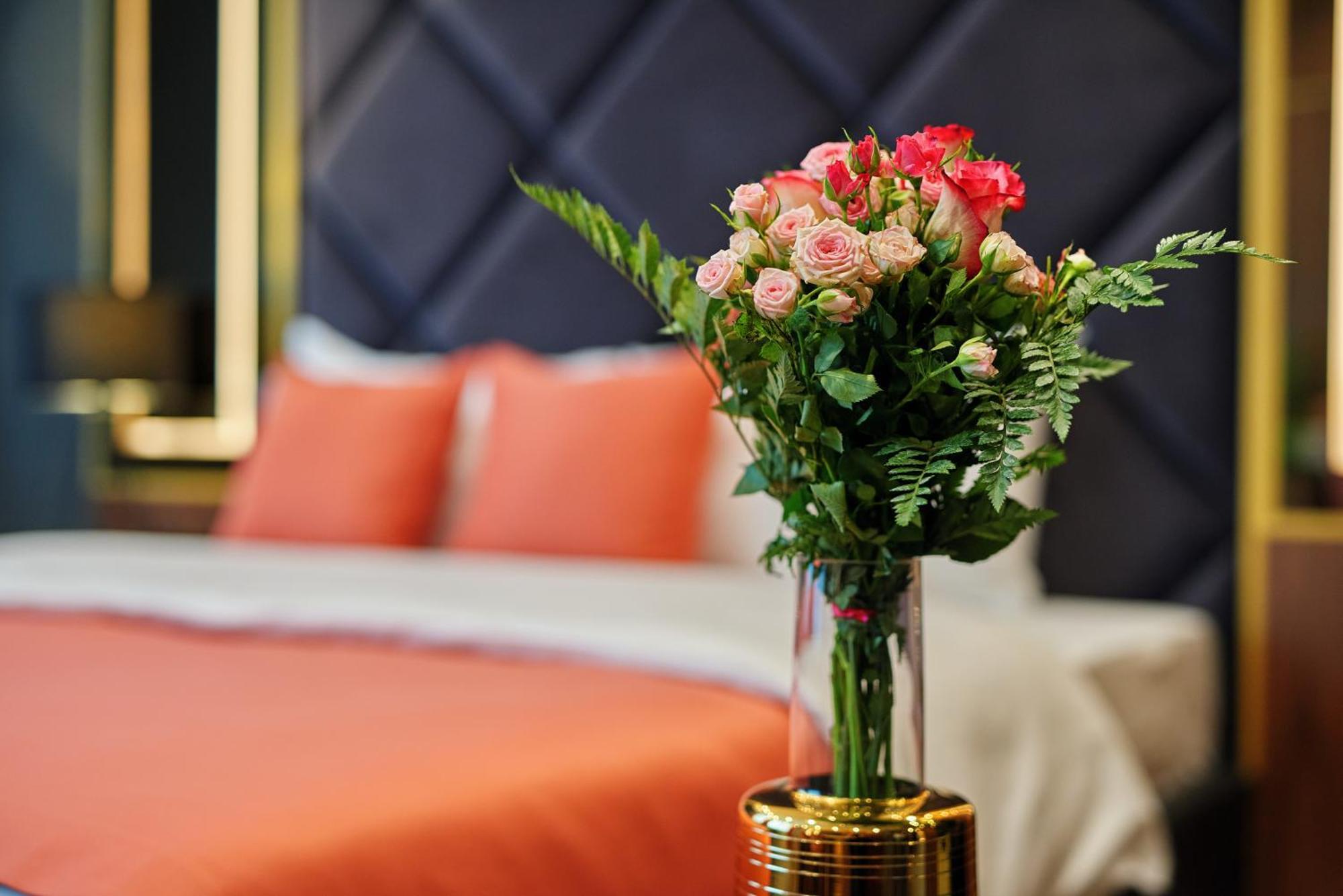 Hotel Pupin ノヴィ・サド エクステリア 写真 A bouquet of flowers