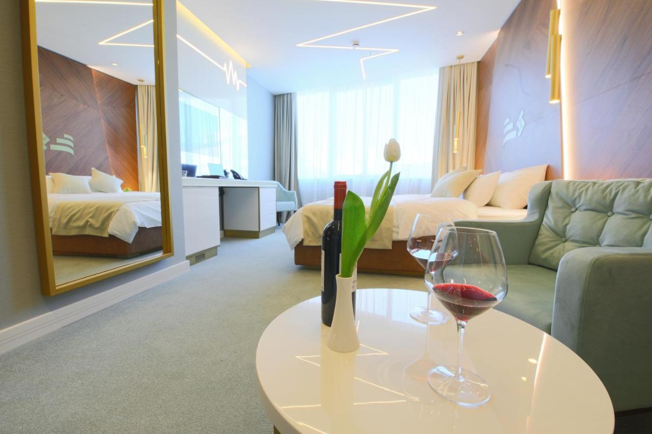 Hotel Pupin ノヴィ・サド エクステリア 写真