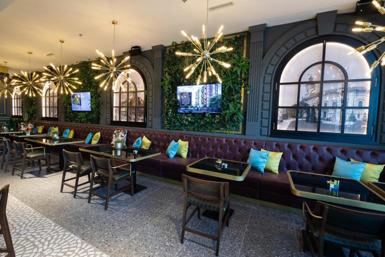 Hotel Pupin ノヴィ・サド エクステリア 写真 The interior of the restaurant