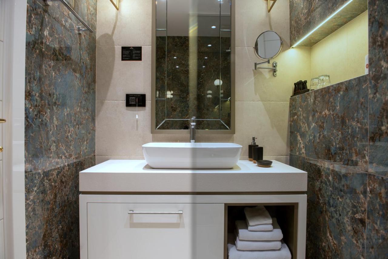 Hotel Pupin ノヴィ・サド エクステリア 写真 Bathroom
