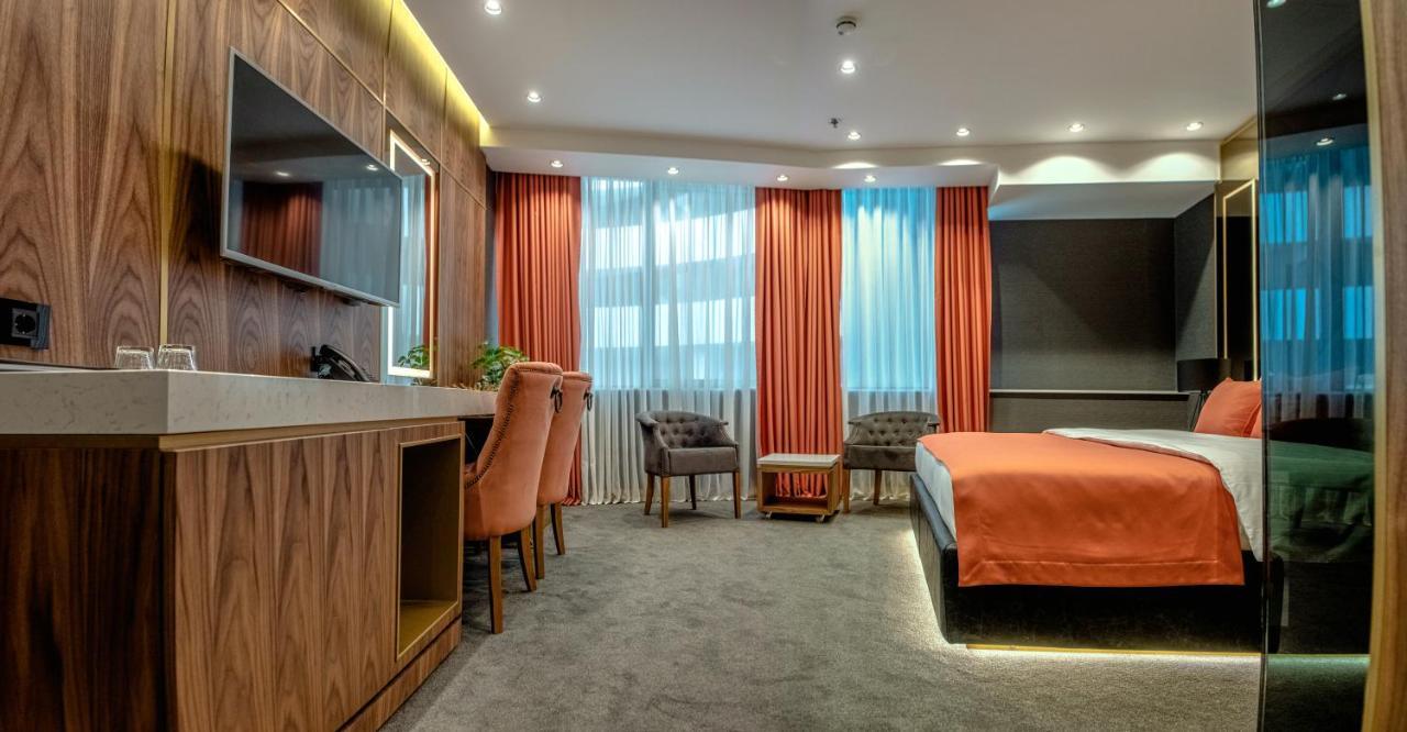 Hotel Pupin ノヴィ・サド エクステリア 写真